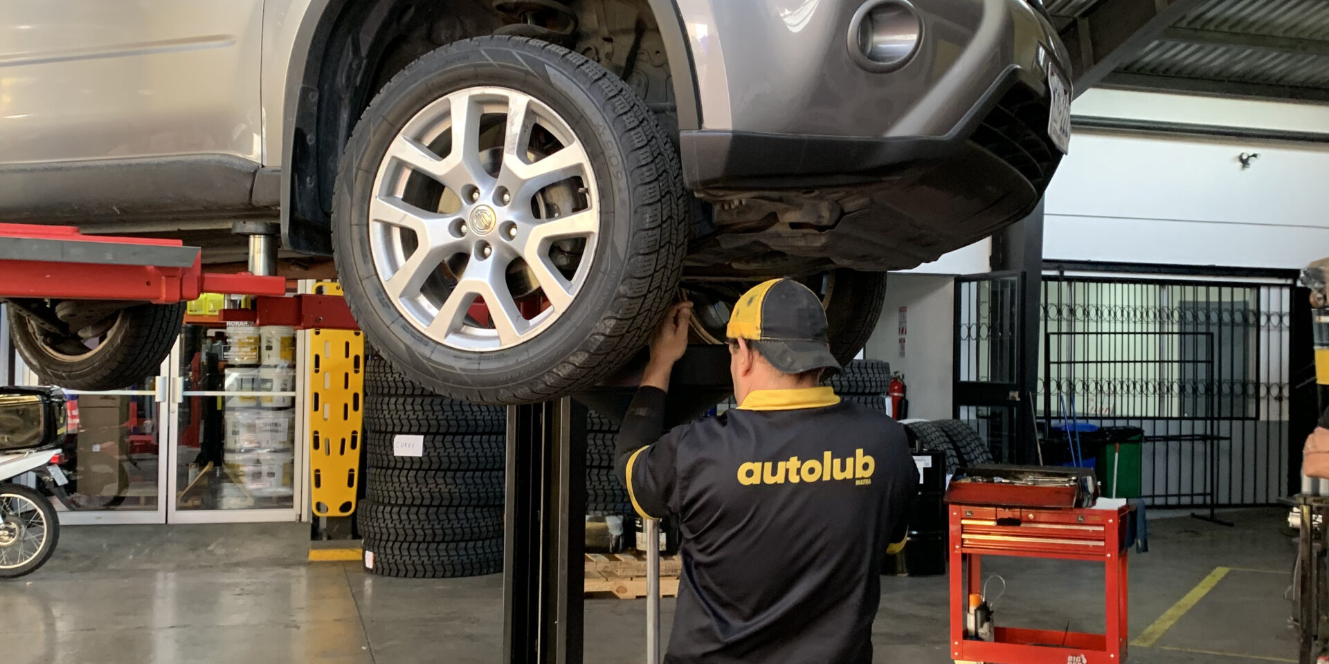 sistema de suspensión de un automóvil